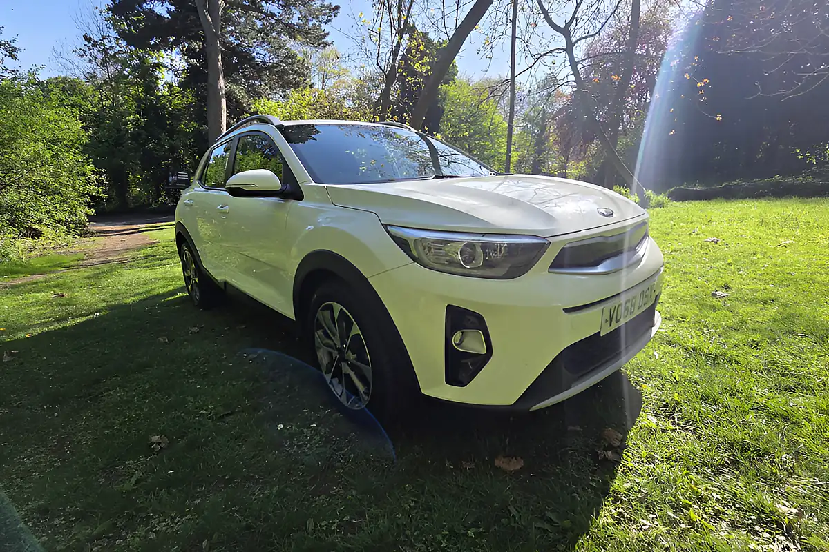Used 2018 Kia Stonic 2 Isg White - Interior and Exterior details 3