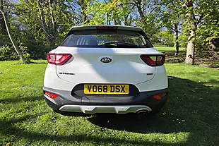 Used 2018 Kia Stonic 2 Isg White - Interior and Exterior details 4