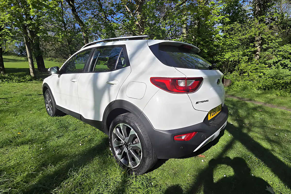 Used 2018 Kia Stonic 2 Isg White - Interior and Exterior details 5