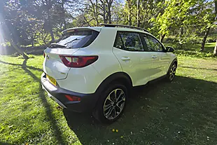 Used 2018 Kia Stonic 2 Isg White - Interior and Exterior details 9