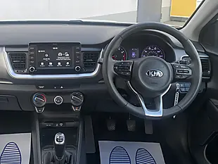 Used 2018 Kia Stonic 2 White - Interior and Exterior details 2