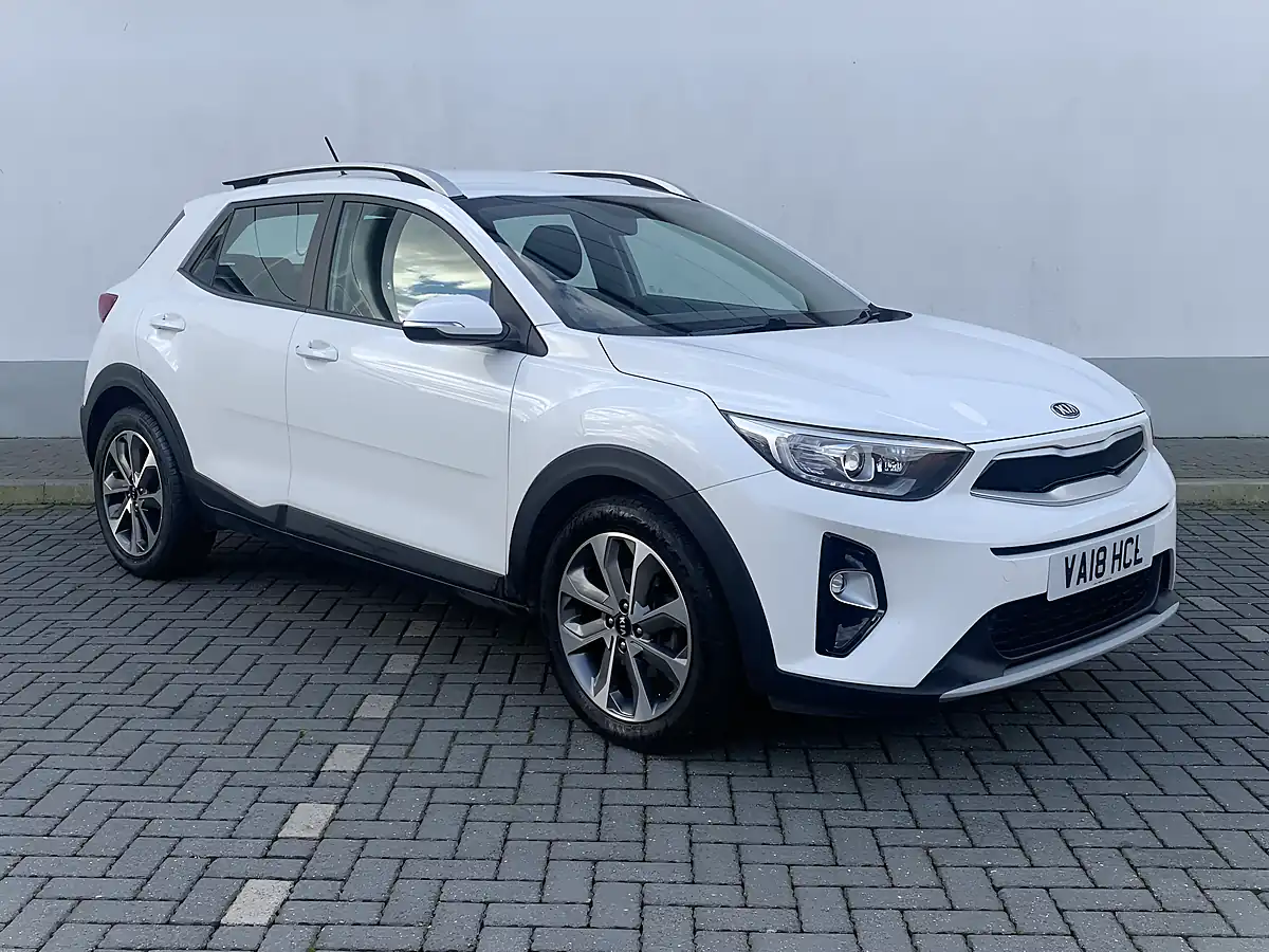 Used 2018 Kia Stonic 2 White - Interior and Exterior details 3