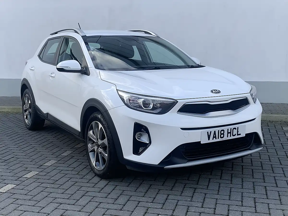 Used 2018 Kia Stonic 2 White - Interior and Exterior details 6