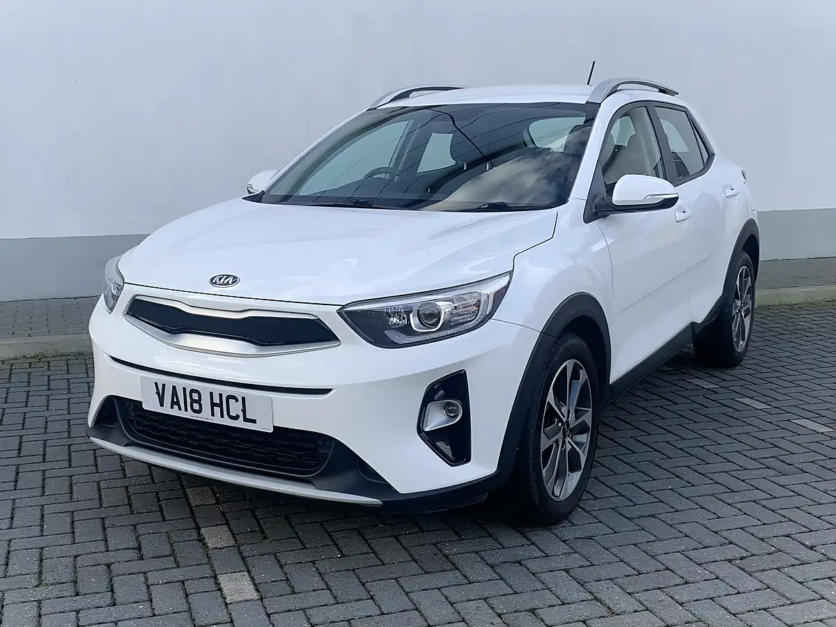 Used 2018 Kia Stonic 2 White - Interior and Exterior details 7