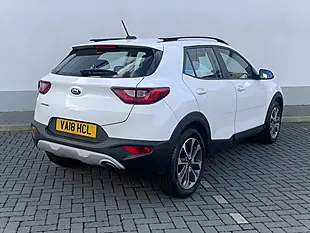 Used 2018 Kia Stonic 2 White - Interior and Exterior details 9