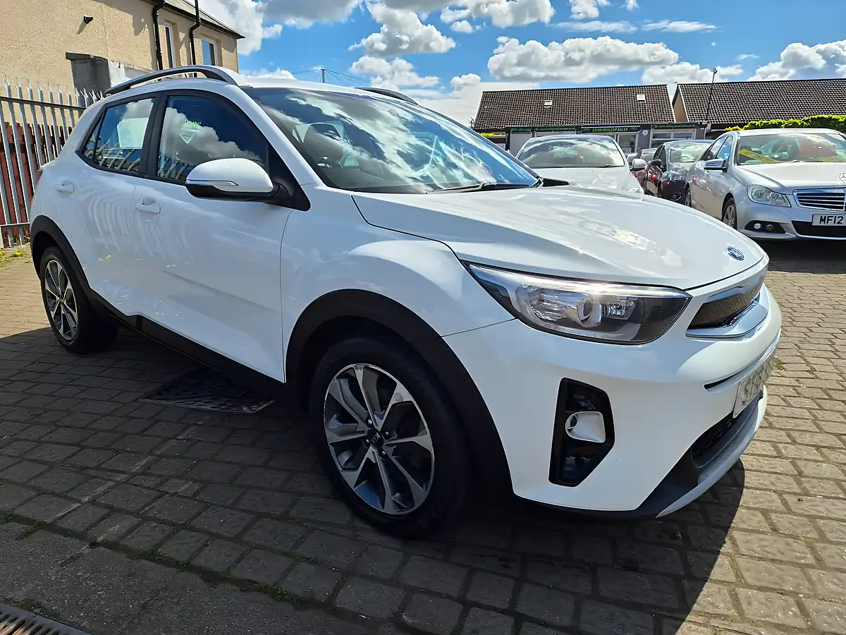 Used 2018 Kia Stonic 2 White - Front View