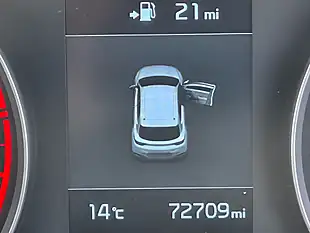 Used 2018 Kia Stonic 2 White - Interior and Exterior details 11