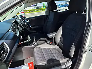 Used 2018 Kia Stonic 2 White - Interior and Exterior details 17