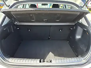 Used 2018 Kia Stonic 2 White - Interior and Exterior details 19