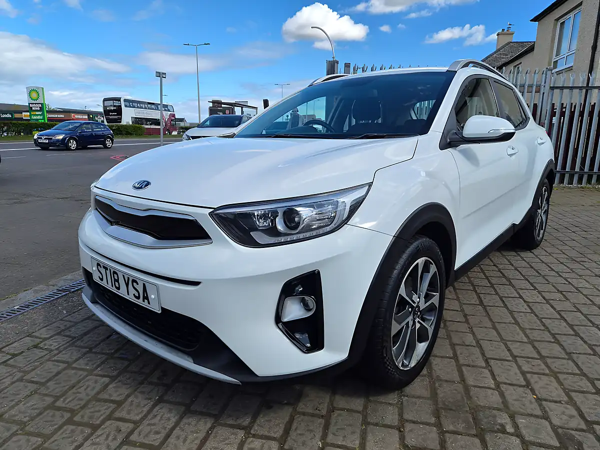 Used 2018 Kia Stonic 2 White - Interior and Exterior details 3
