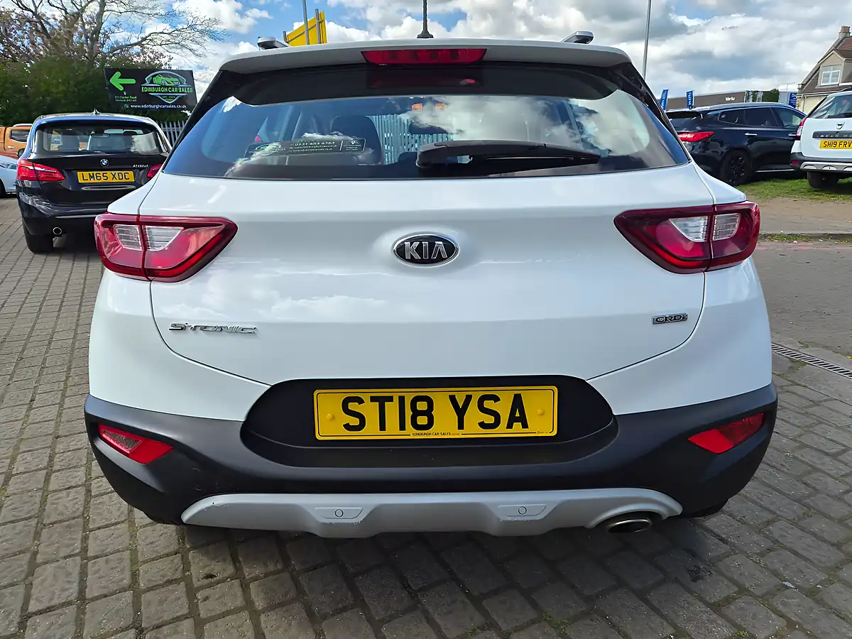 Used 2018 Kia Stonic 2 White - Interior and Exterior details 5