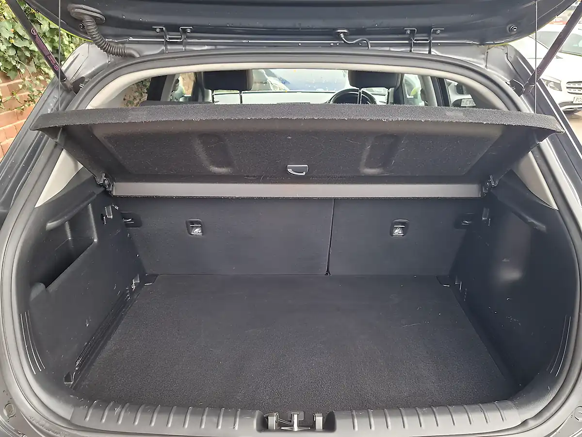 Used 2018 Kia Stonic First Edition Grey - Interior and Exterior details 13
