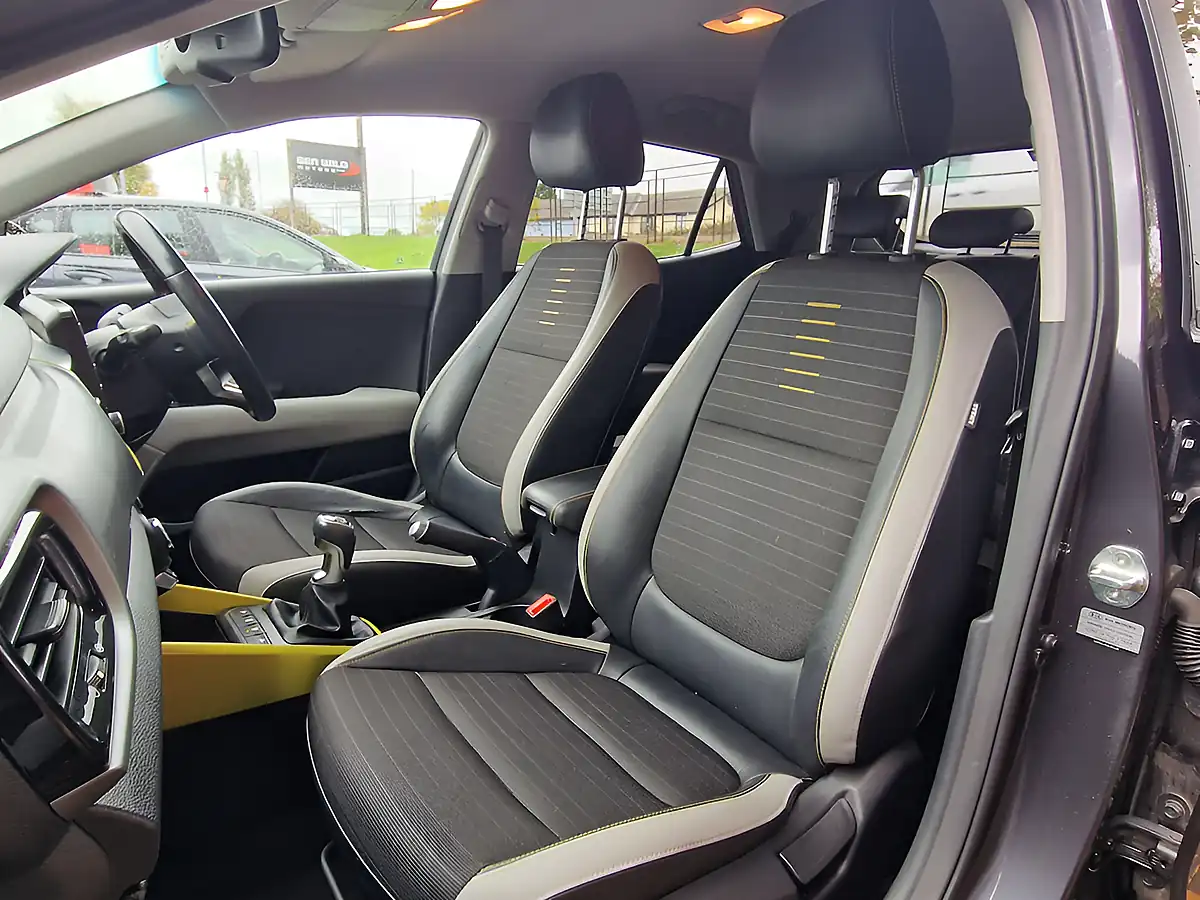 Used 2018 Kia Stonic First Edition Grey - Interior and Exterior details 14