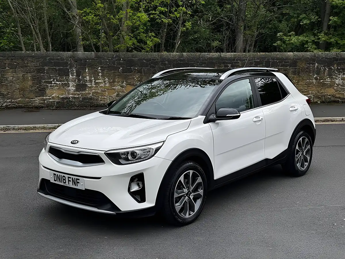 Used 2018 Kia Stonic First Edition White - Front View