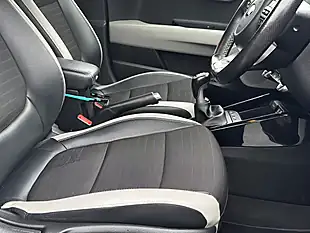 Used 2018 Kia Stonic First Edition White - Interior and Exterior details 10