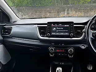 Used 2018 Kia Stonic First Edition White - Interior and Exterior details 14