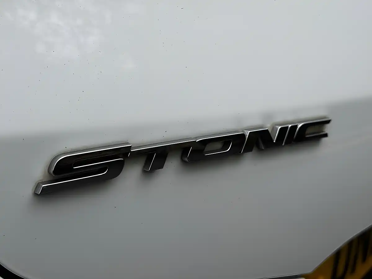 Used 2018 Kia Stonic First Edition White - Interior and Exterior details 19