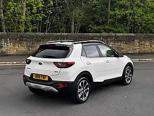 Used 2018 Kia Stonic First Edition White - Interior and Exterior details 7