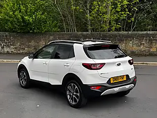 Used 2018 Kia Stonic First Edition White - Interior and Exterior details 9