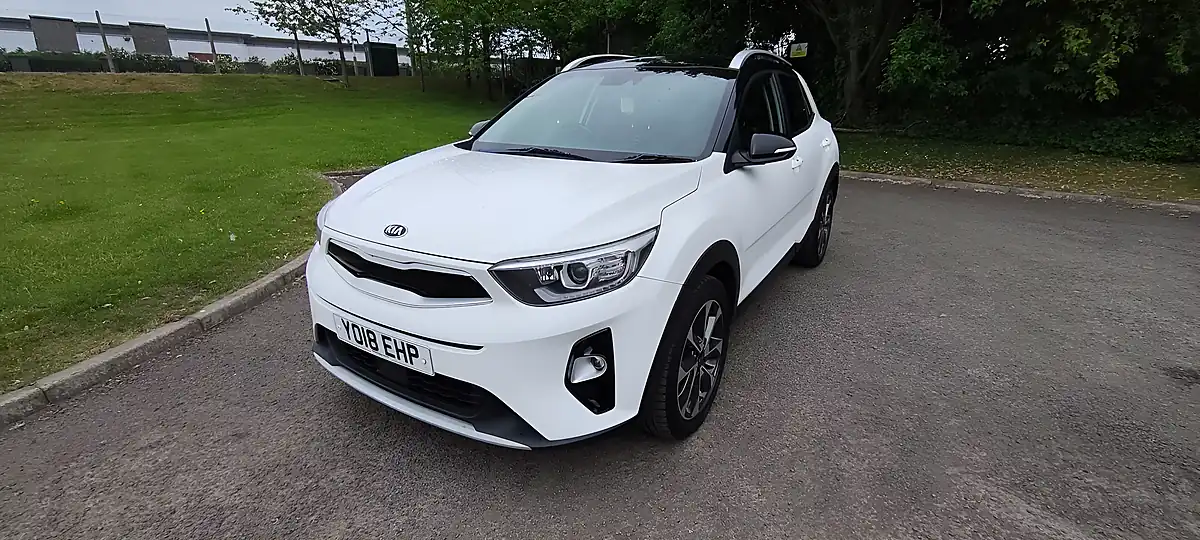 Used 2018 Kia Stonic First Edition White - Front View