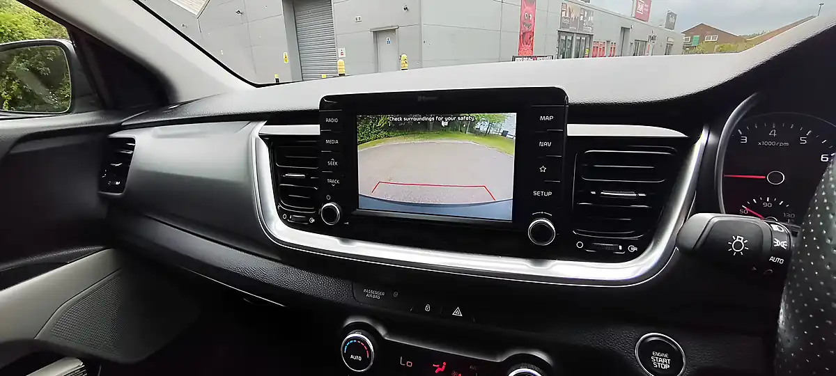 Used 2018 Kia Stonic First Edition White - Interior and Exterior details 17