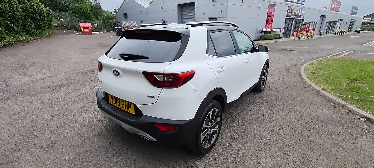 Used 2018 Kia Stonic First Edition White - Interior and Exterior details 5