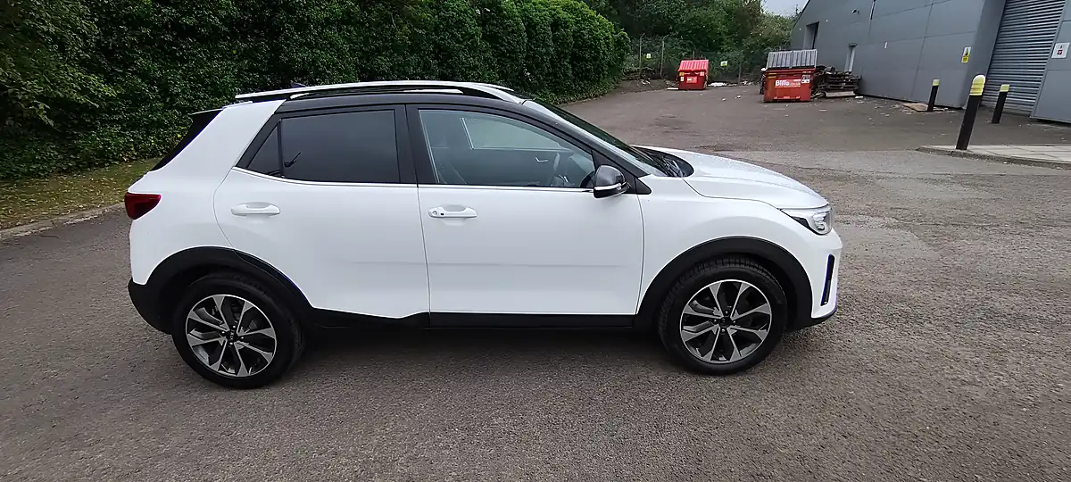 Used 2018 Kia Stonic First Edition White - Interior and Exterior details 6