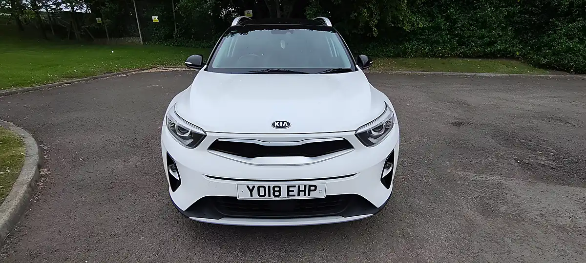 Used 2018 Kia Stonic First Edition White - Interior and Exterior details 8