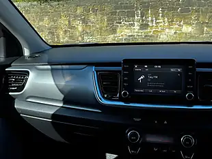 Used 2018 Kia Stonic First Edition Yellow - Interior and Exterior details 12