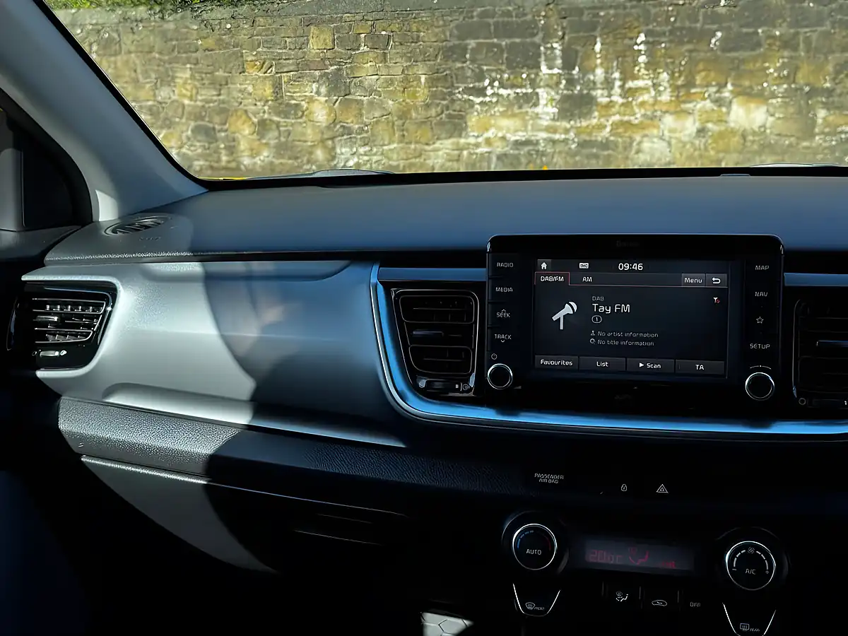 Used 2018 Kia Stonic First Edition Yellow - Interior and Exterior details 12