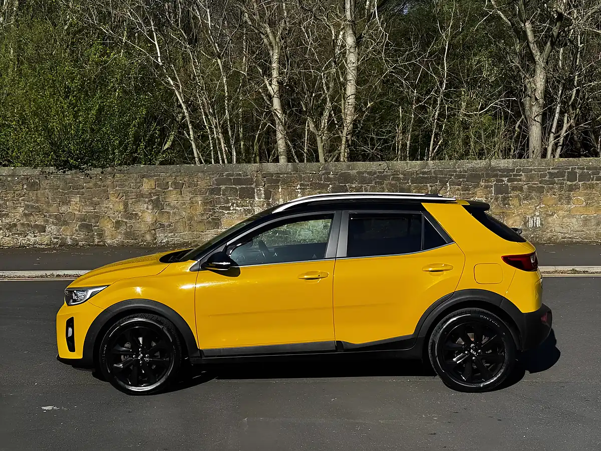 Used 2018 Kia Stonic First Edition Yellow - Interior and Exterior details 15