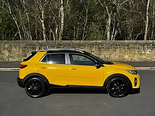 Used 2018 Kia Stonic First Edition Yellow - Interior and Exterior details 3