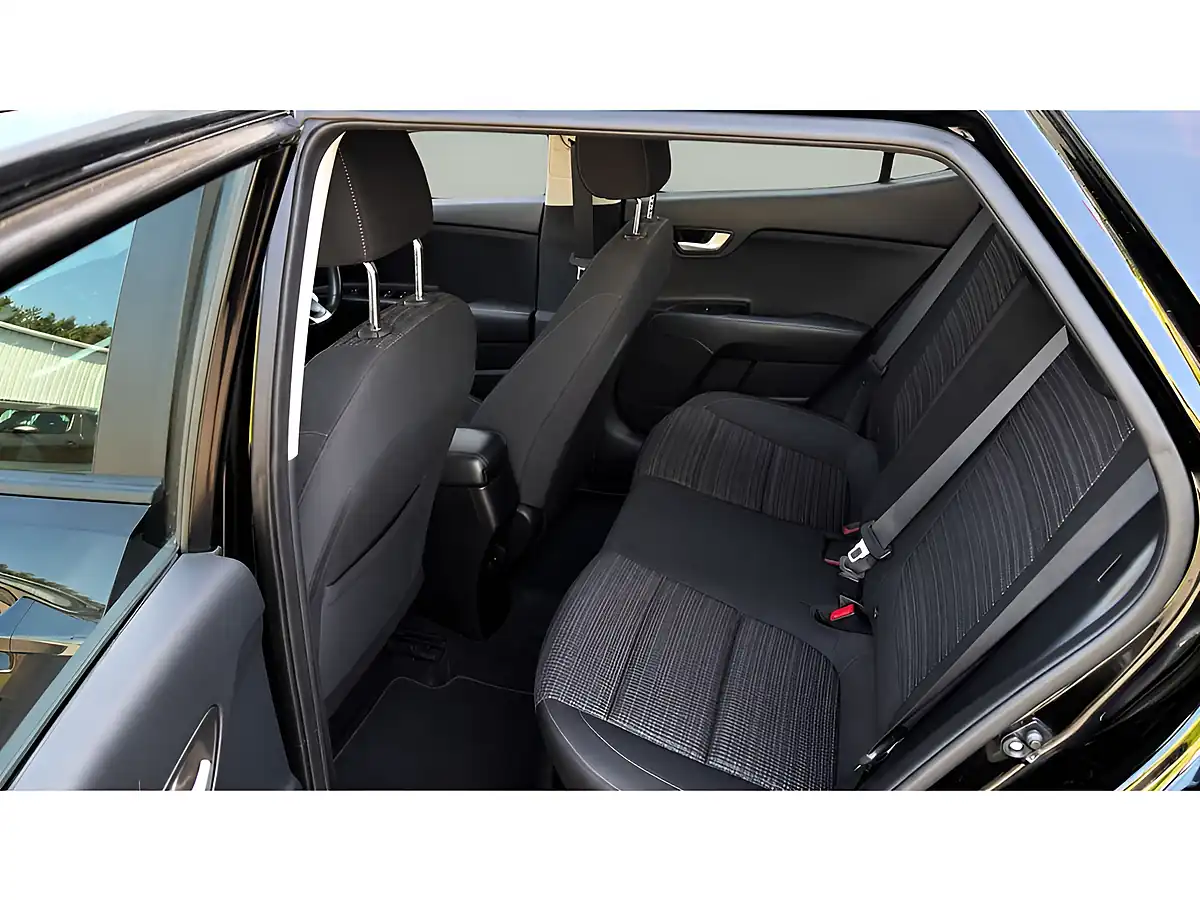 Used 2018 Kia Stonic Stonic 2 Black - Interior and Exterior details 7