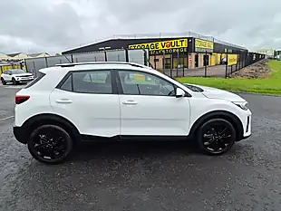 Used 2018 Kia Stonic White - Interior and Exterior details 2