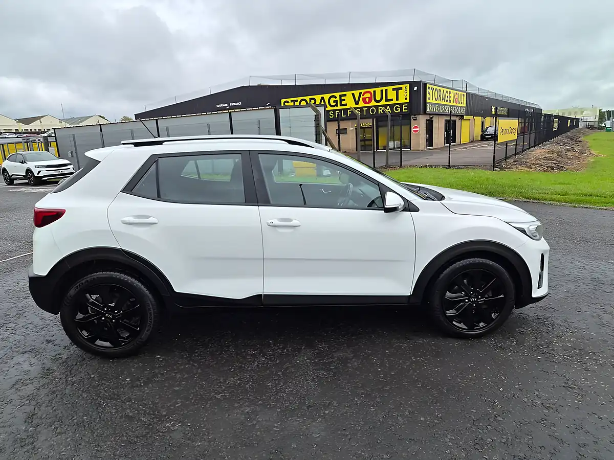 Used 2018 Kia Stonic White - Interior and Exterior details 2