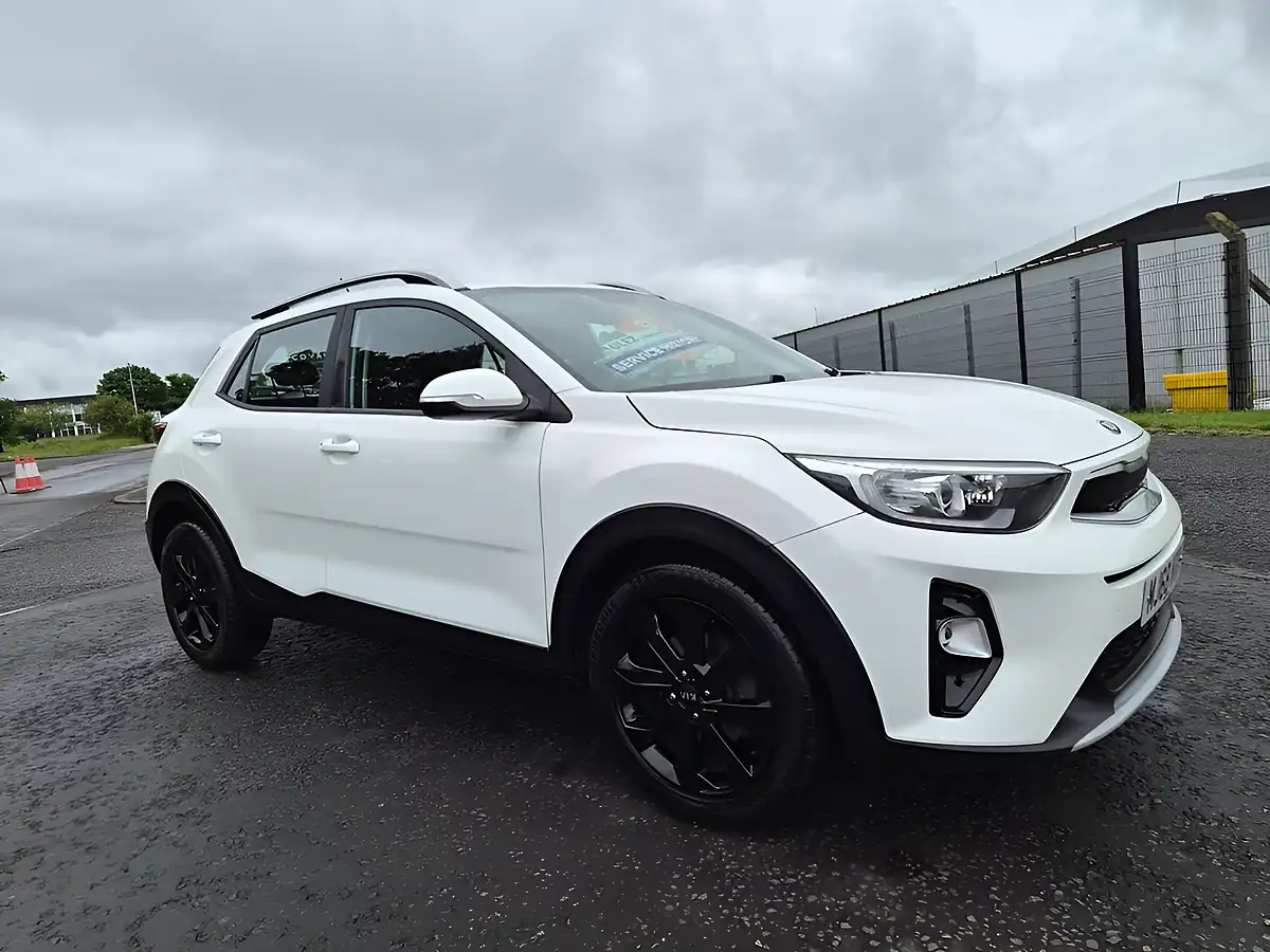 Used 2018 Kia Stonic White - Interior and Exterior details 3