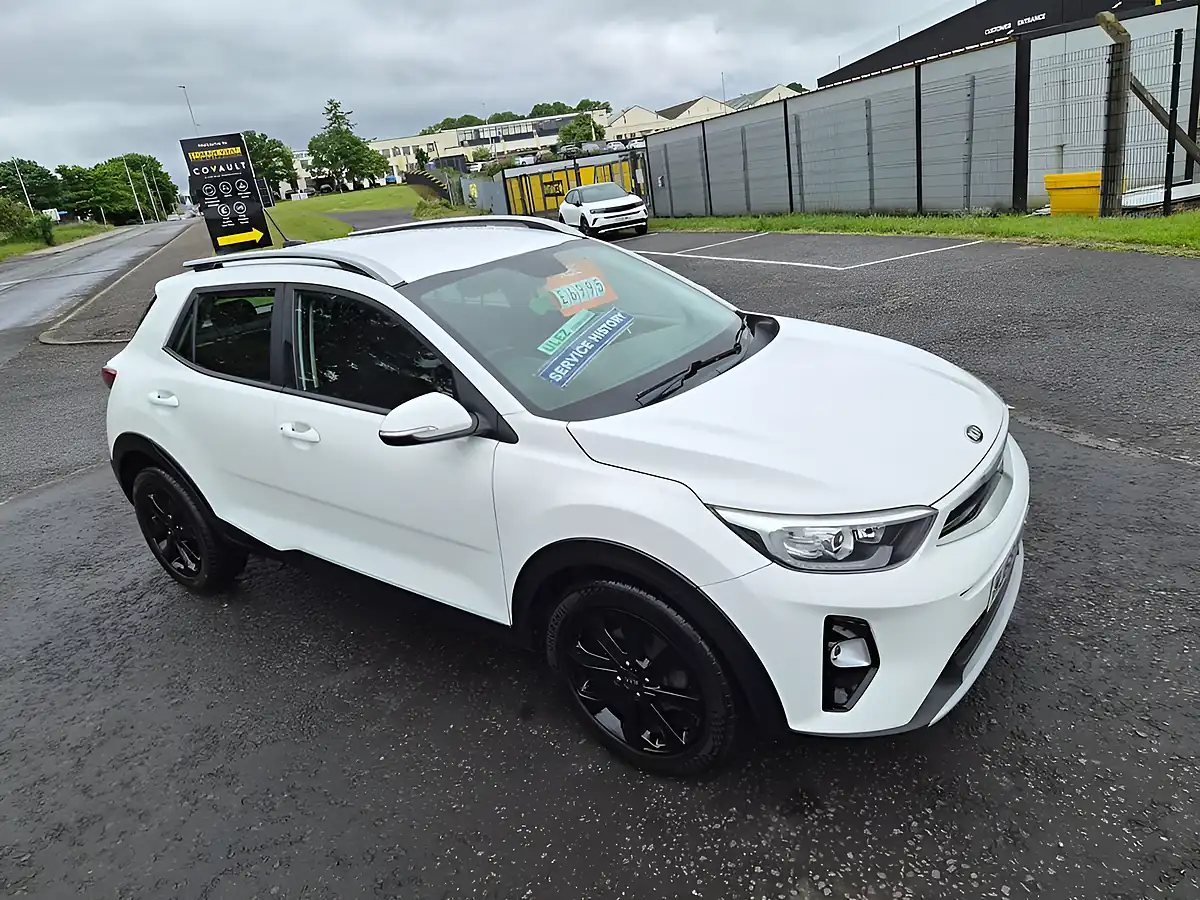 Used 2018 Kia Stonic White - Interior and Exterior details 4