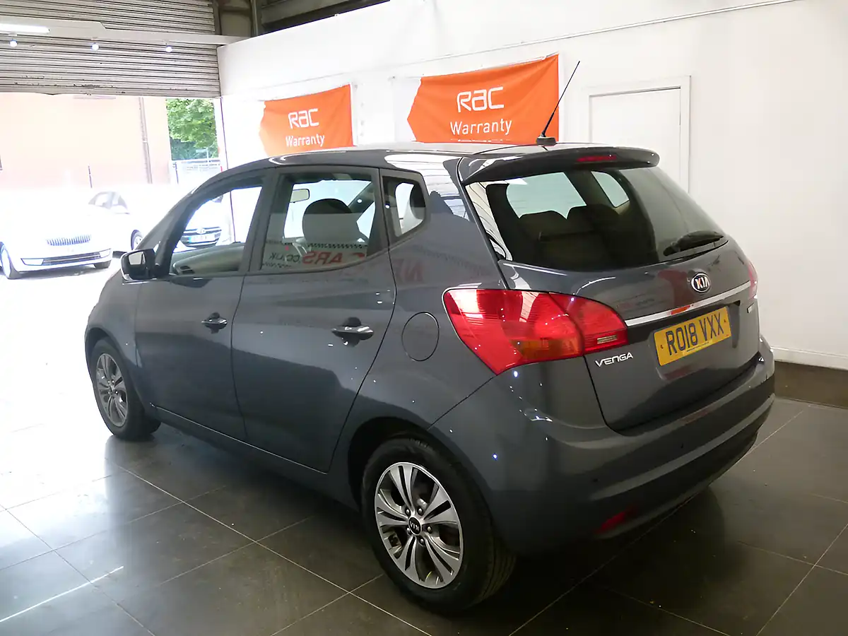 Used 2018 Kia Venga 2 Blue - Interior and Exterior details 6