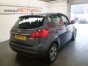 Used 2018 Kia Venga 2 Blue - Interior and Exterior details 8