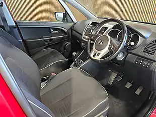 Used 2018 Kia Venga 2 Red - Interior and Exterior details 10