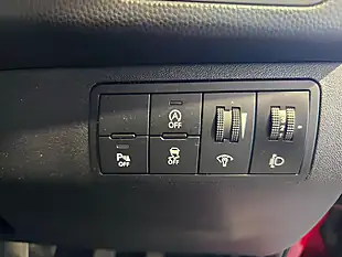 Used 2018 Kia Venga 2 Red - Interior and Exterior details 18