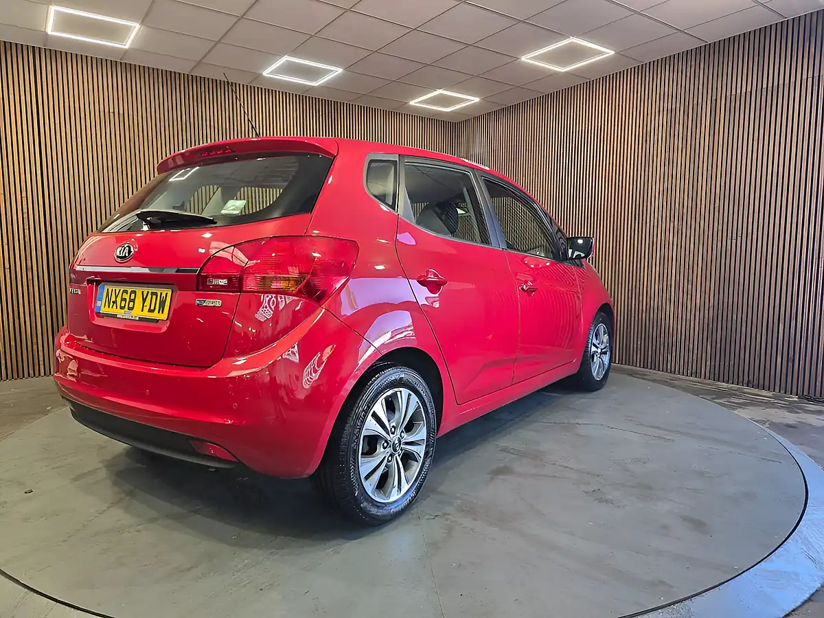 Used 2018 Kia Venga 2 Red - Interior and Exterior details 8