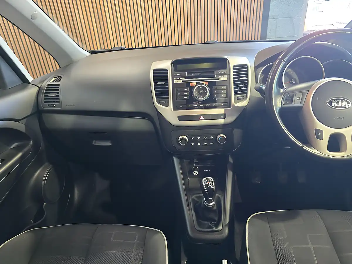 Used 2018 Kia Venga 2 Red - Interior and Exterior details 9