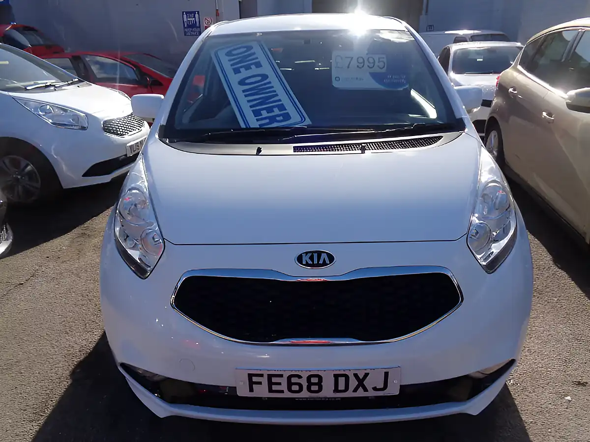 Used 2018 Kia Venga 3 White - Interior and Exterior details 15