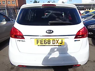 Used 2018 Kia Venga 3 White - Interior and Exterior details 16
