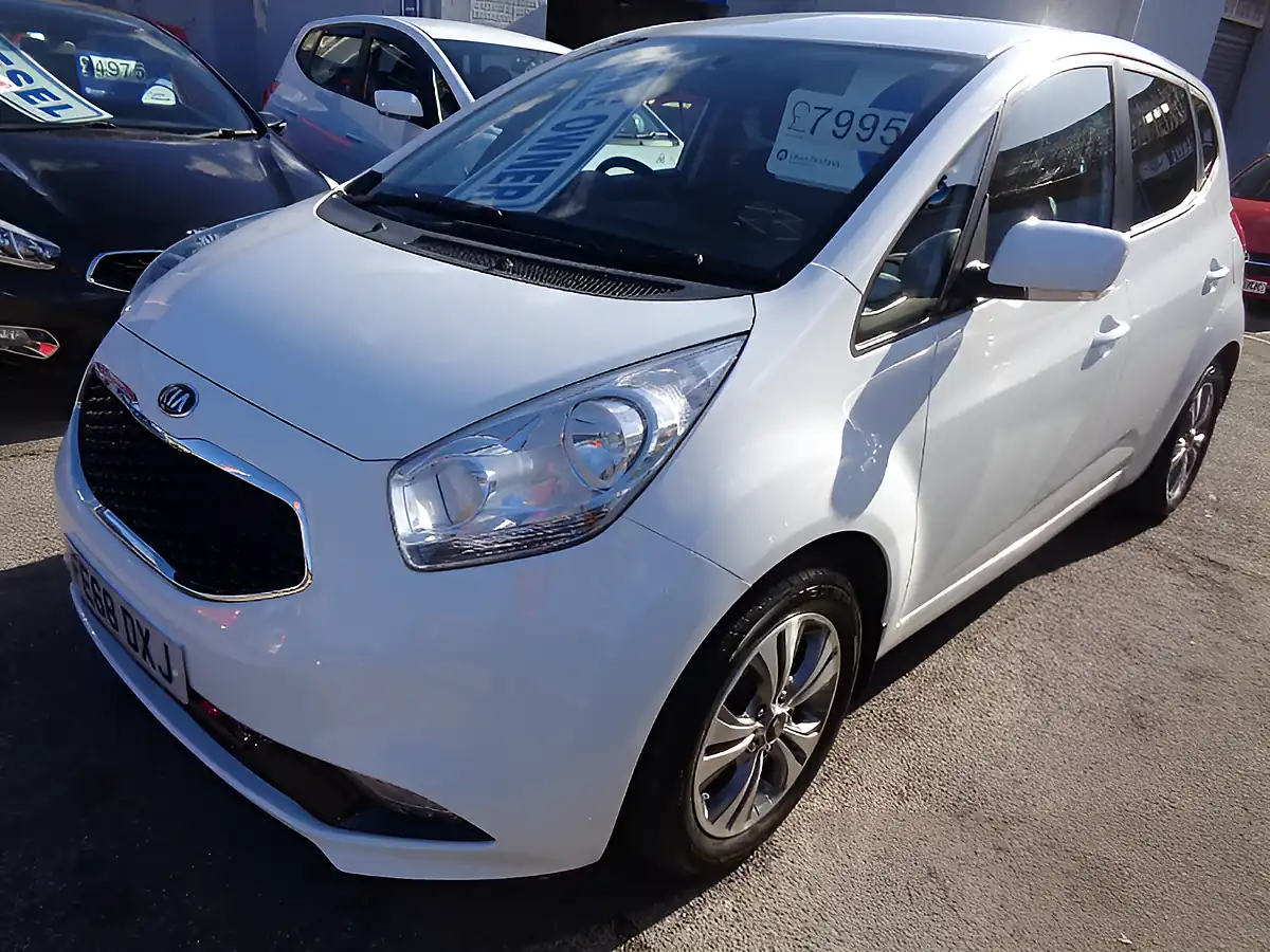 Used 2018 Kia Venga 3 White - Interior and Exterior details 2