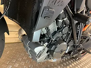 Used 2018 Ktm 1290 Super Duke Black - Interior and Exterior details 17