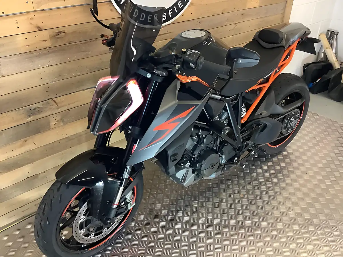 Used 2018 Ktm 1290 Super Duke Black - Interior and Exterior details 3