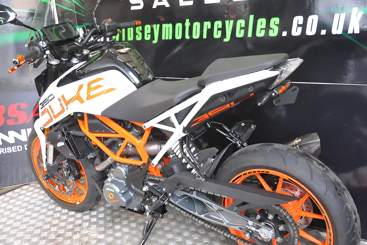 Used 2018 Ktm 390 Duke Orange - Interior and Exterior details 10