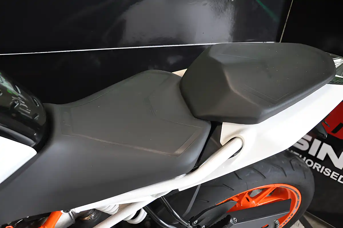 Used 2018 Ktm 390 Duke Orange - Interior and Exterior details 12